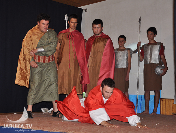 Slika scene iz predstave 3